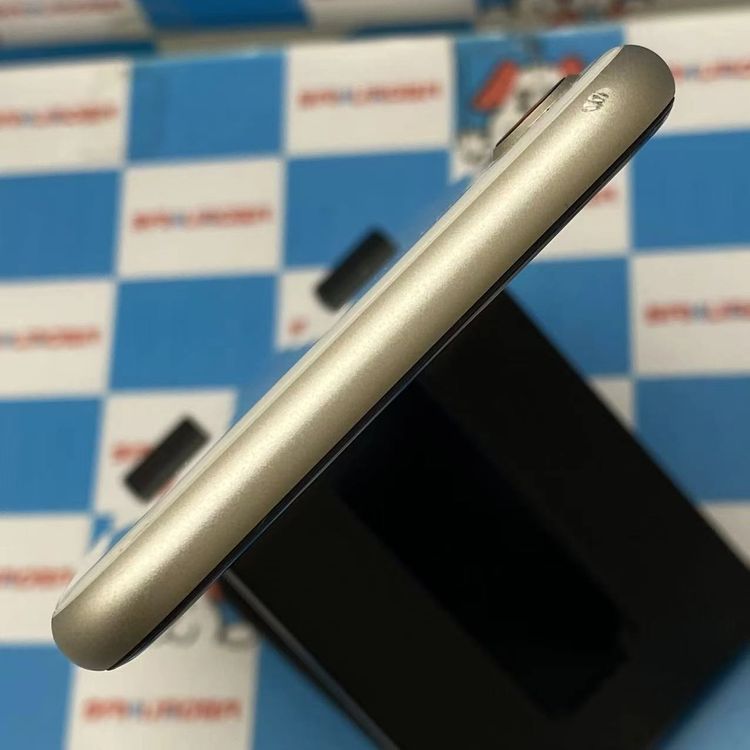 iPhoneSE ��3���� 64GB �������饤�� MMYD3J/A SoftBank��SIM�ե꡼