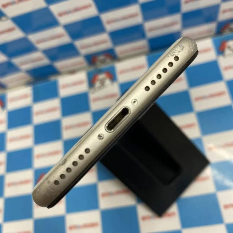 iPhoneSE ��3���� 64GB �������饤�� MMYD3J/A Apple��SIM�ե꡼ ����