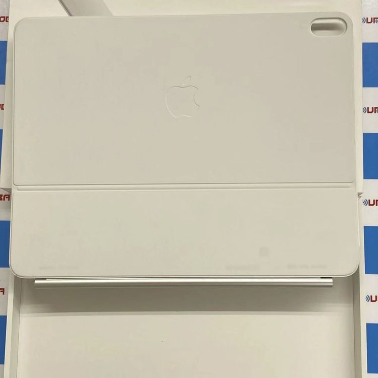 13�����iPad Air(M3)�� Magic Keyboard ���ܸ� �ۥ磻�� MDFW4J/