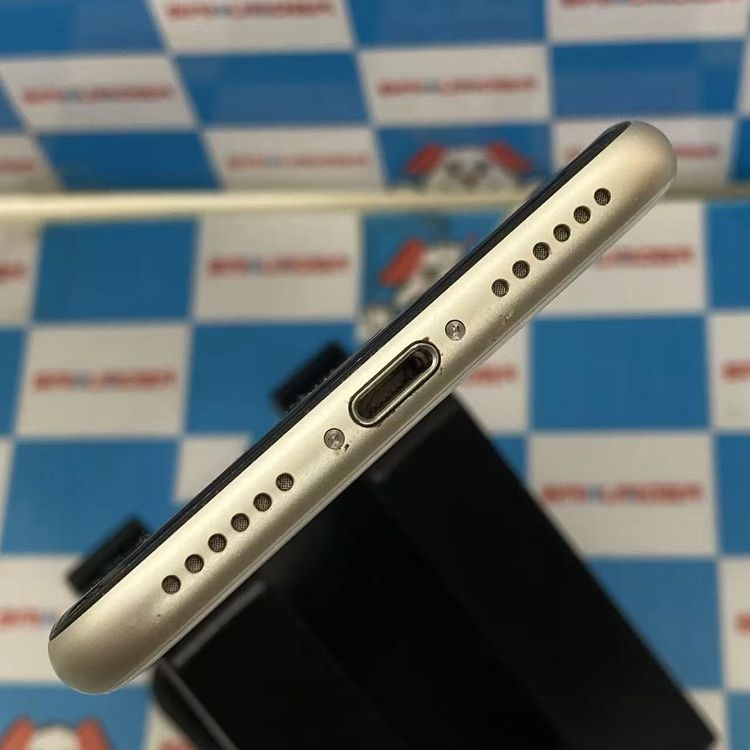 ¨��ȯ����iPhoneSE ��3���� 64GB �������饤�� MMYD3J/A AU��SIM�ե꡼