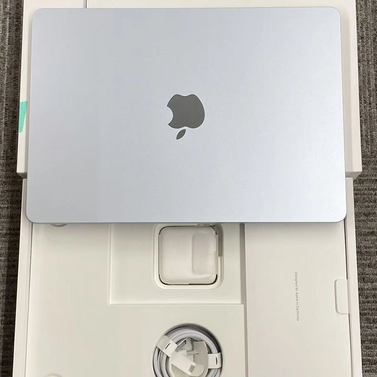 MacBook Air 13����� Early2025 Apple M4 16GB/256GB ����