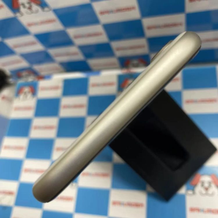 iPhoneSE ��3���� 64GB �������饤�� MMYD3J/A AU��SIM�ե꡼ ����