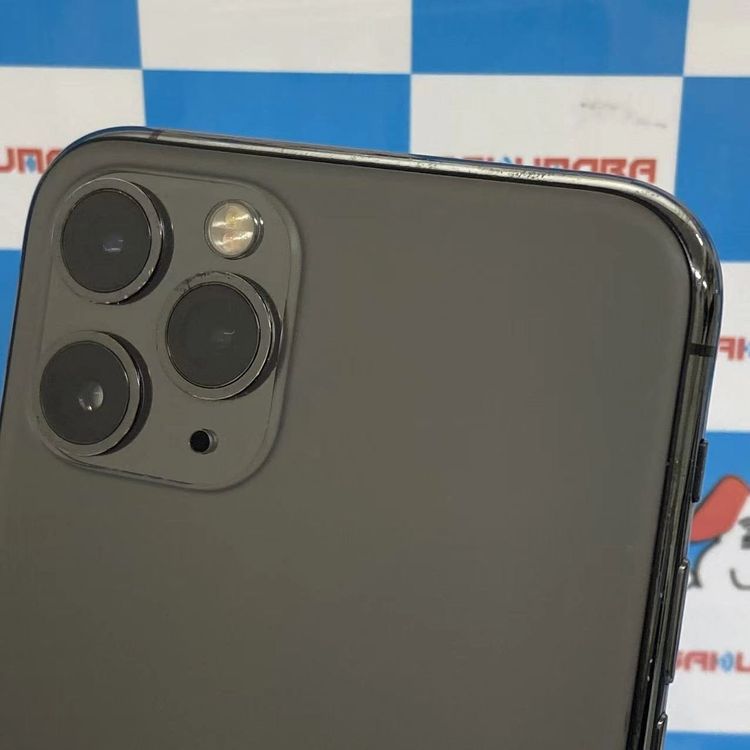 ¨��ȯ����iPhone11 Pro 256GB ���ڡ������쥤 MWC72J/A au �������