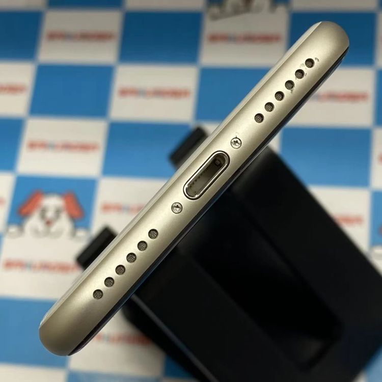 ¨��ȯ����iPhoneSE ��3���� 64GB �������饤�� MMYD3J/A AU��SIM�ե꡼