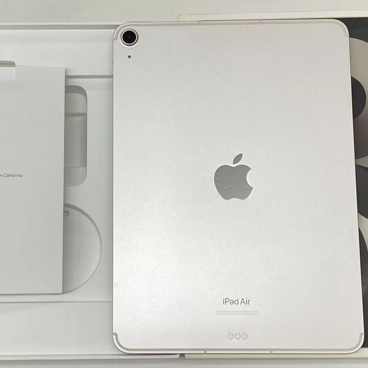 iPad Air ��5���� Wi-Fi+Cellular��ǥ� 64GB �������饤�� MM6V3J