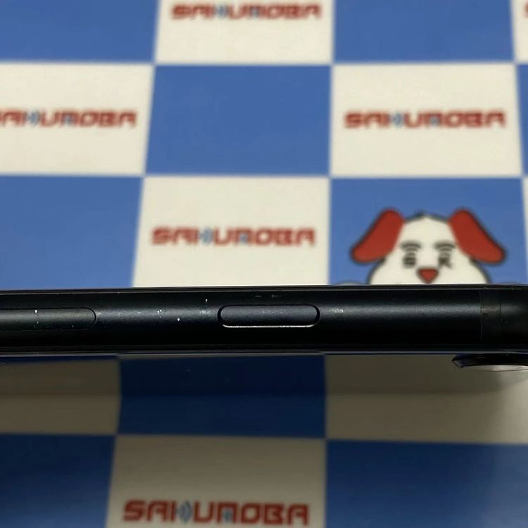 ¨��ȯ����iPhoneSE ��3���� 64GB �ߥåɥʥ��� MMYC3J/A AU��SIM�ե꡼