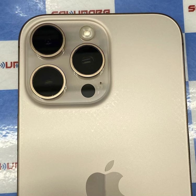 iPhone16 Pro Max 256GB �ǥ����ȥ����˥��� MYWJ3J/A AU��SIM�ե�