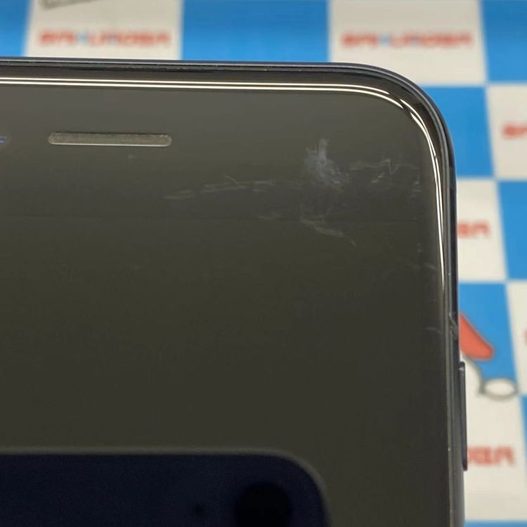 ¨��ȯ����iPhoneSE ��3���� 64GB �ߥåɥʥ��� MMYC3J/A AU��SIM�ե꡼