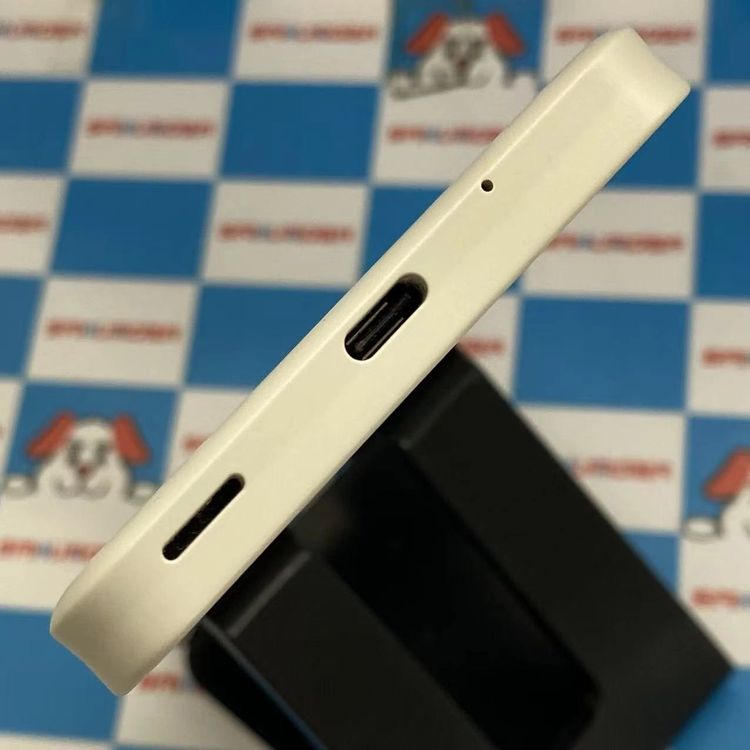 ¨��ȯ����AQUOS wish 64GB �����ܥ꡼ SHG06 AU��SIM�ե꡼ ������