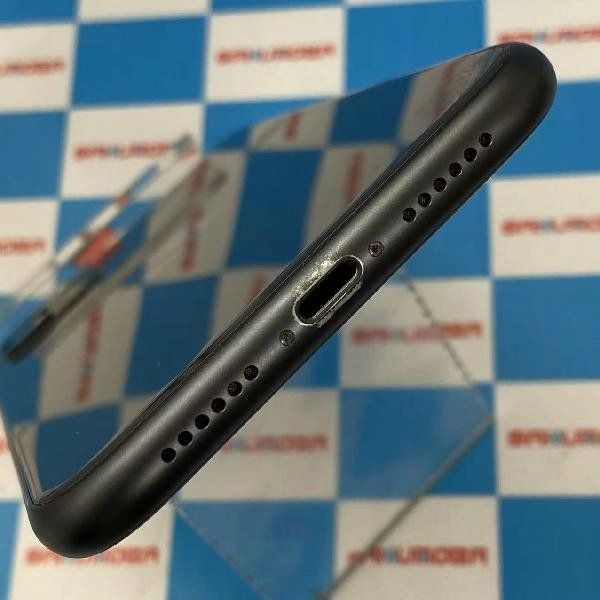 iPhone11 docomoSIMե꡼ 64GB MWLT2J/A A2221 