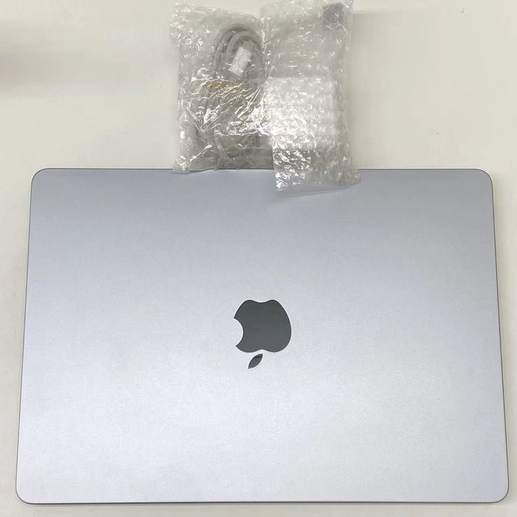 Macbook air 13����� Early2024 Apple M3 16GB/512GB ����