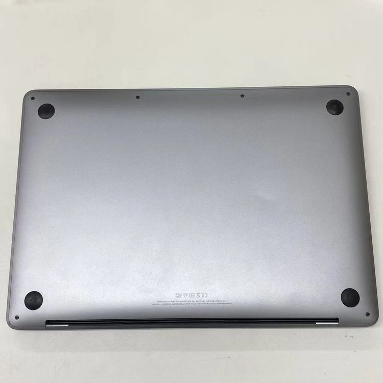 MacBook Pro 2017ǯ 13����� Core i5 8GB 128GB ���ڡ������졼