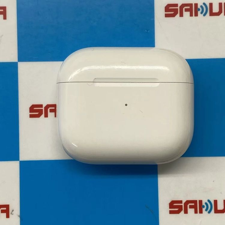 ¨��ȯ����AirPods ��3���� �ۥ磻�� MME73J/A