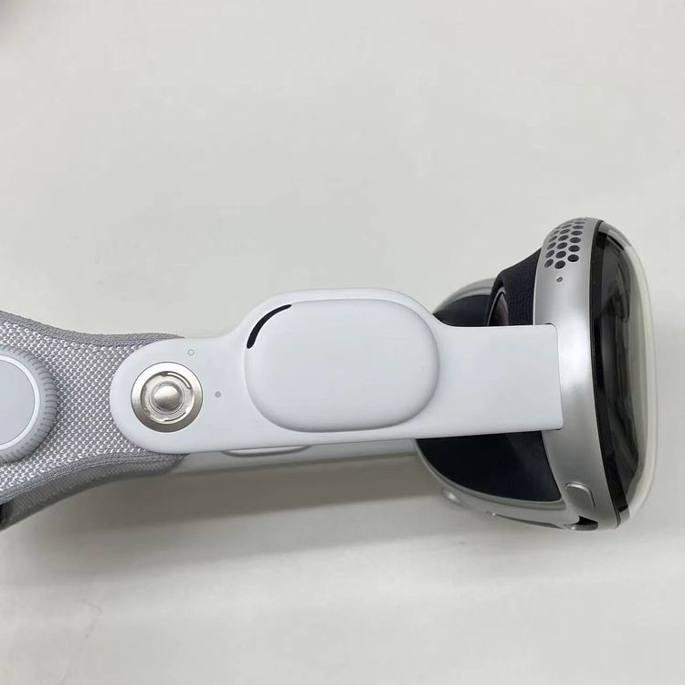 Apple Vision Pro (2024) 512GB ɸ�५�顼 MQL93J/A ����