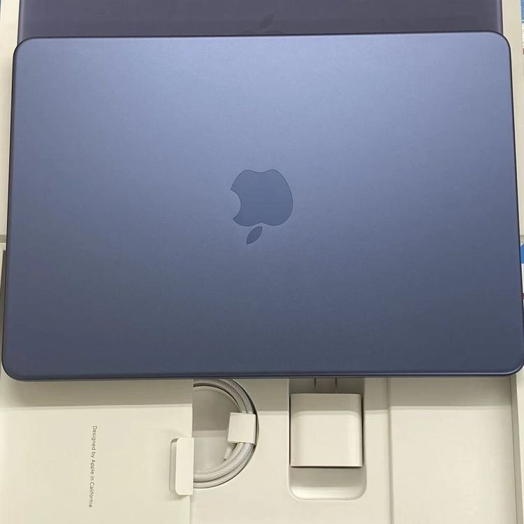 MacBook Neo Early 2026 Apple A18 Pro 8GB/512GB �����