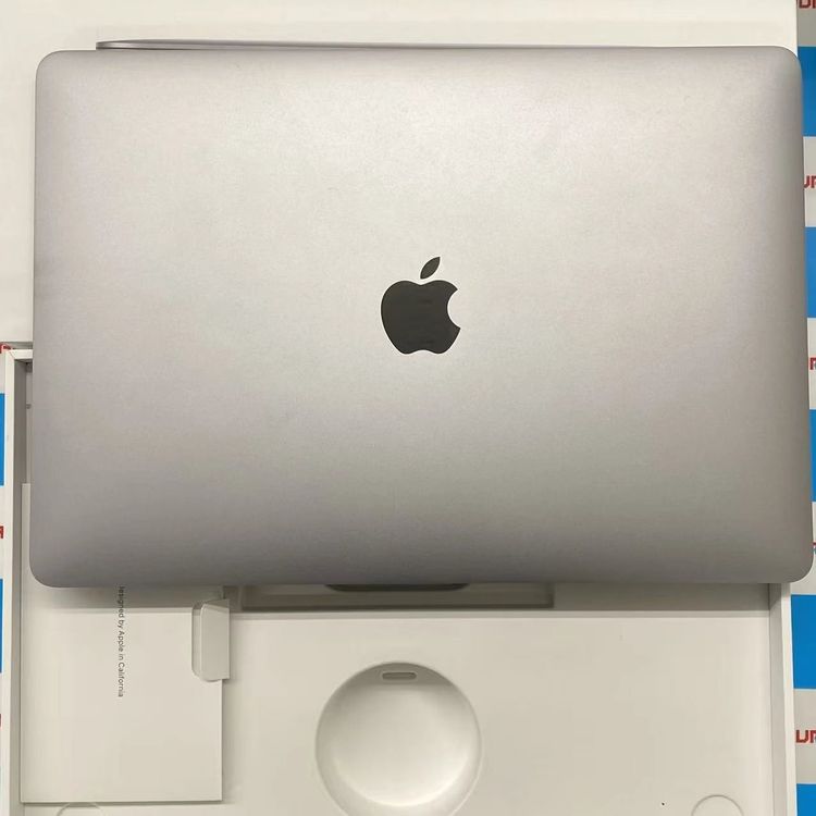 MacBook Air 13����� Late2020 Apple M1 8CPU 7GPU 8GB/