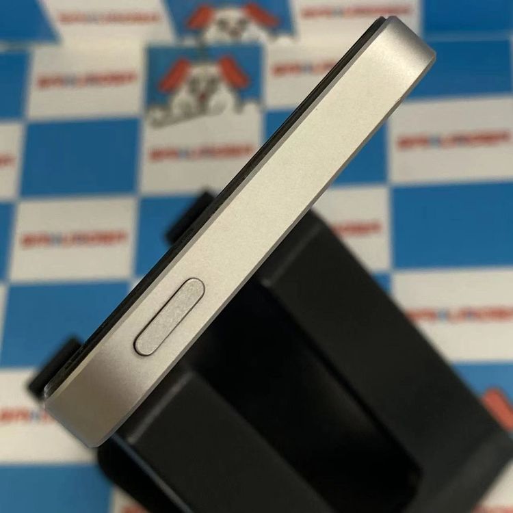 iPhoneSE 16GB ���ڡ������쥤 NLLN2J/A Apple��SIM�ե꡼  ��������