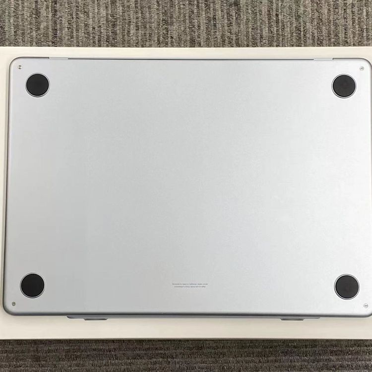 MacBook Air 13����� Early2025 Apple M4 16GB/256GB ����