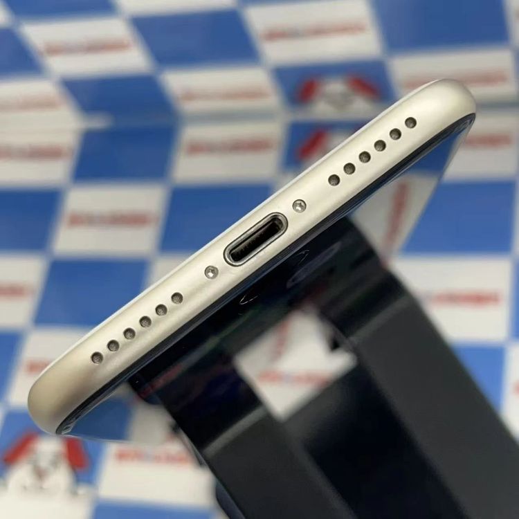 iPhoneSE ��3���� 64GB �������饤�� MMYD3J/A SoftBank��SIM�ե꡼