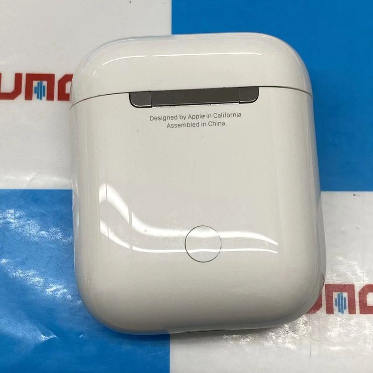 ¨��ȯ����AirPods ��2���� �ۥ磻�� A2031 �������