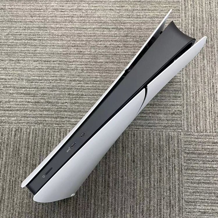 ¨��ȯ����Playstation5 CFI-2200B01 ���ܸ����� 825GB �ۥ磻�� ����