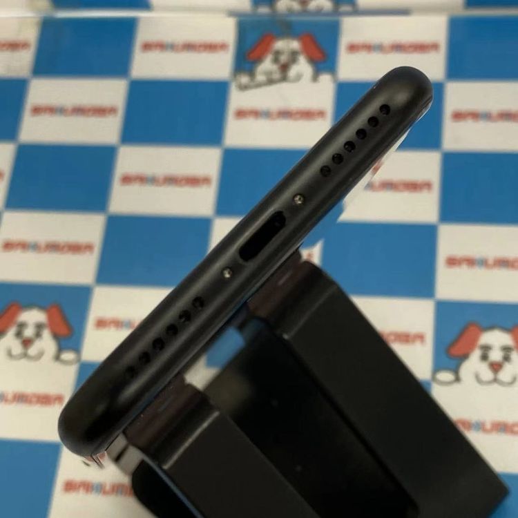 iPhoneSE ��2���� 256GB �֥�å� NXVT2J/A docomo��SIM�ե꡼����