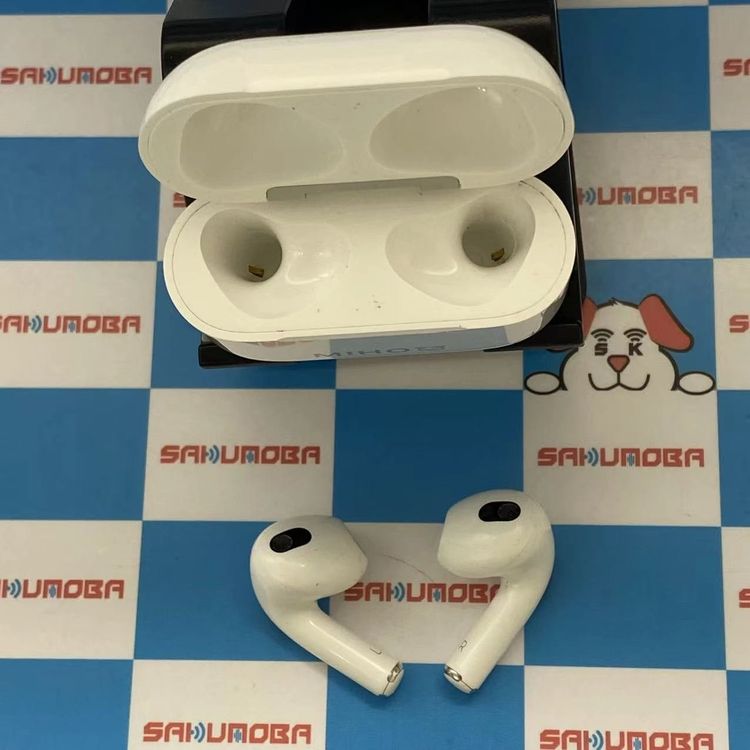 ¨��ȯ����AirPods ��3���� �ۥ磻�� MME73J/A