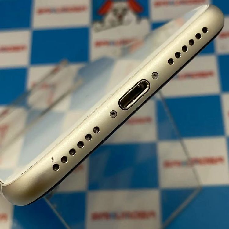 ¨ȯiPhoneSE 3 64GB 饤 MMYD3J/A au 
