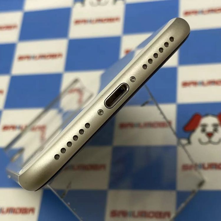iPhoneSE ��3���� 64GB �������饤�� MMYD3J/A AU��SIM�ե꡼ ����