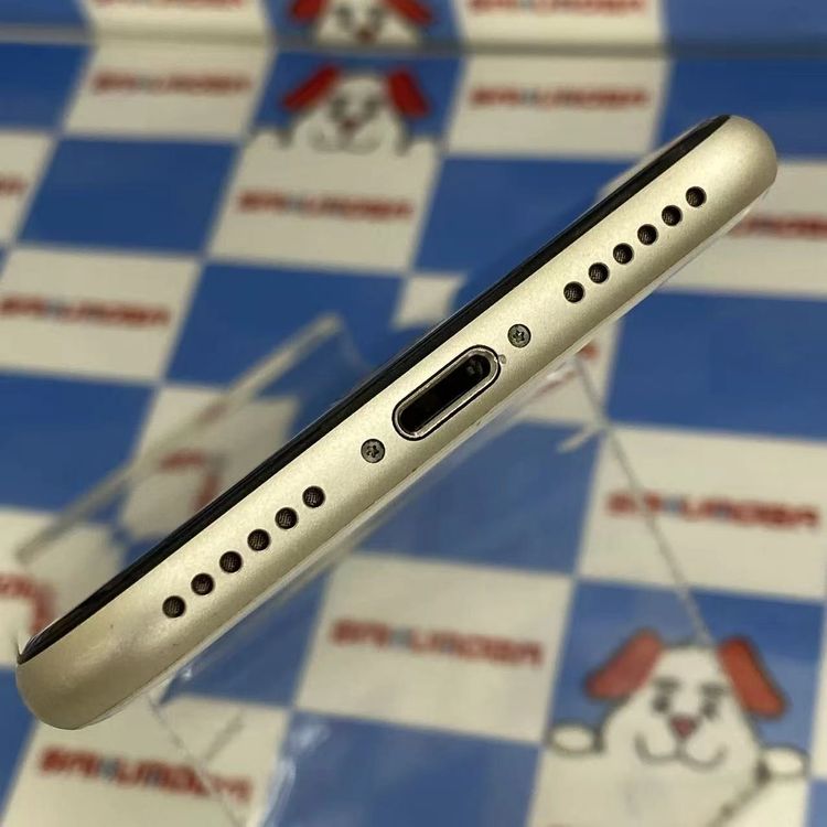 iPhoneSE ��3���� 64GB �������饤�� MMYD3J/A docomo��SIM�ե꡼