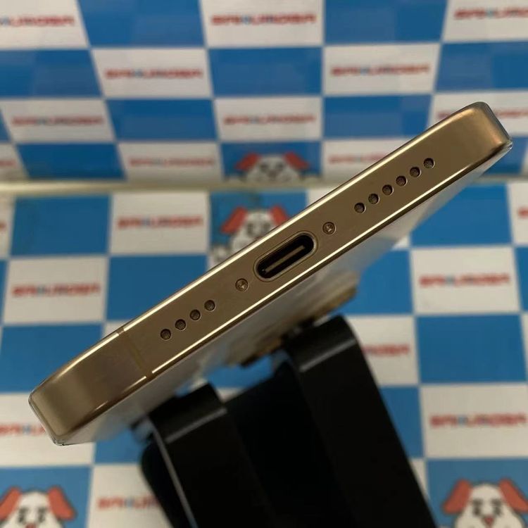 iPhone16 Pro Max 256GB �ǥ����ȥ����˥��� MYW53LL/A ������SIM��