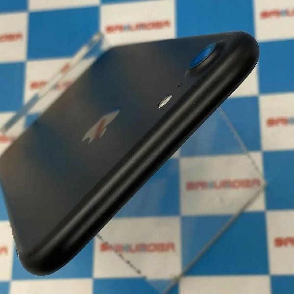 iPhone7 docomoSIMե꡼ 256GB MNCQ2J/A A1779 