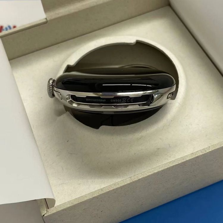 Google Pixel Watch 4 41mm LTE��ǥ� 32GB Matte Black
