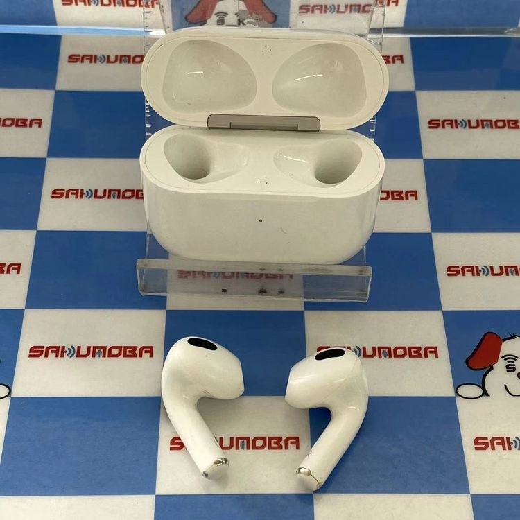 ¨��ȯ����AirPods ��3���� �ۥ磻�� MME73J/A�����