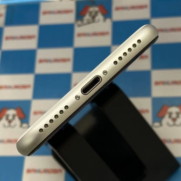 iPhoneSE ��2���� 256GB �ۥ磻�� MXVU2J/A docomo��SIM�ե꡼ ����