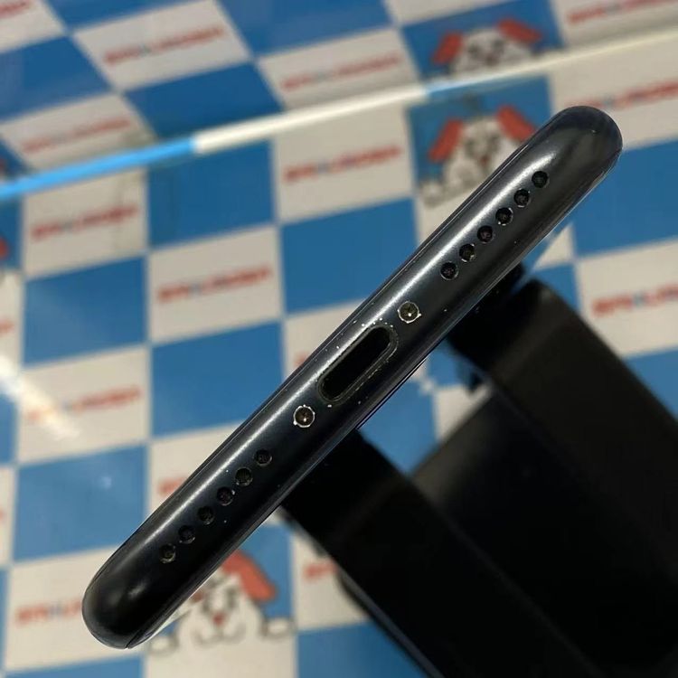 iPhoneSE ��3���� 64GB �ߥåɥʥ��� MMYC3J/A Apple��SIM�ե꡼