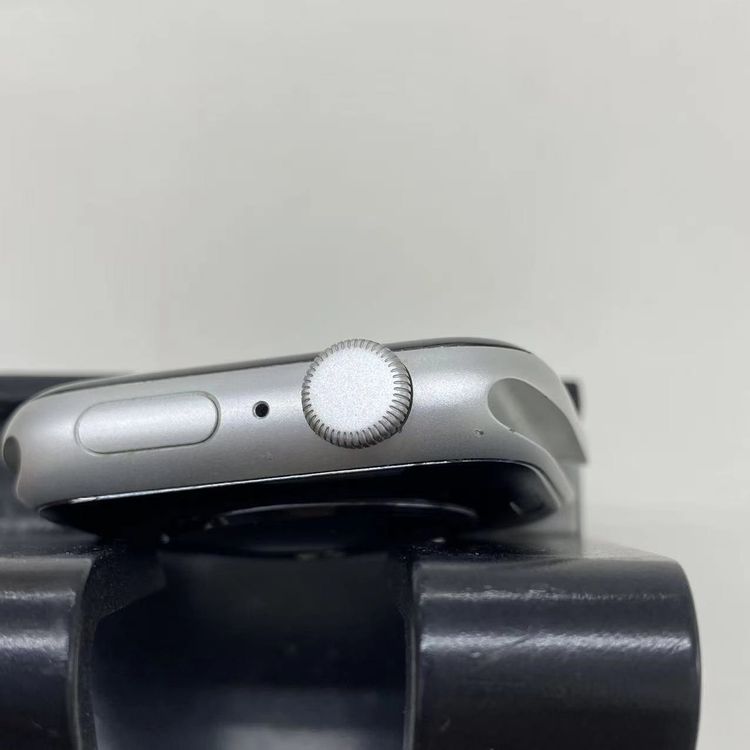 Apple Watch SE ��1���� 44mm GPS��ǥ� 32GB ����С� MKQ43J/A