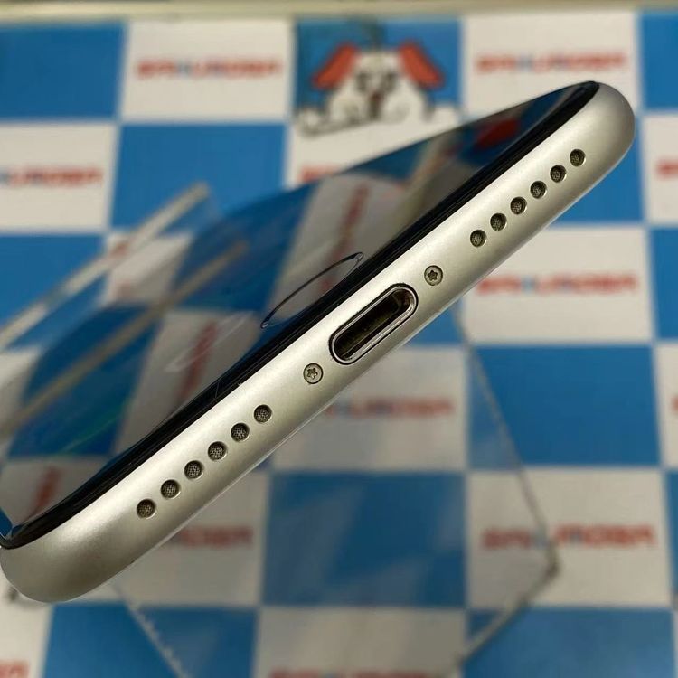 ¨��ȯ����iPhoneSE ��2���� 256GB �ۥ磻�� MHGX3J/A SIM�ե꡼