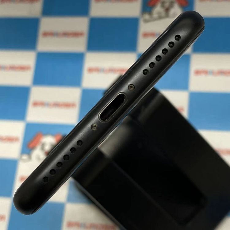 iPhoneSE ��2���� 128GB �֥�å� MHGT3J/A docomo��SIM�ե꡼�����