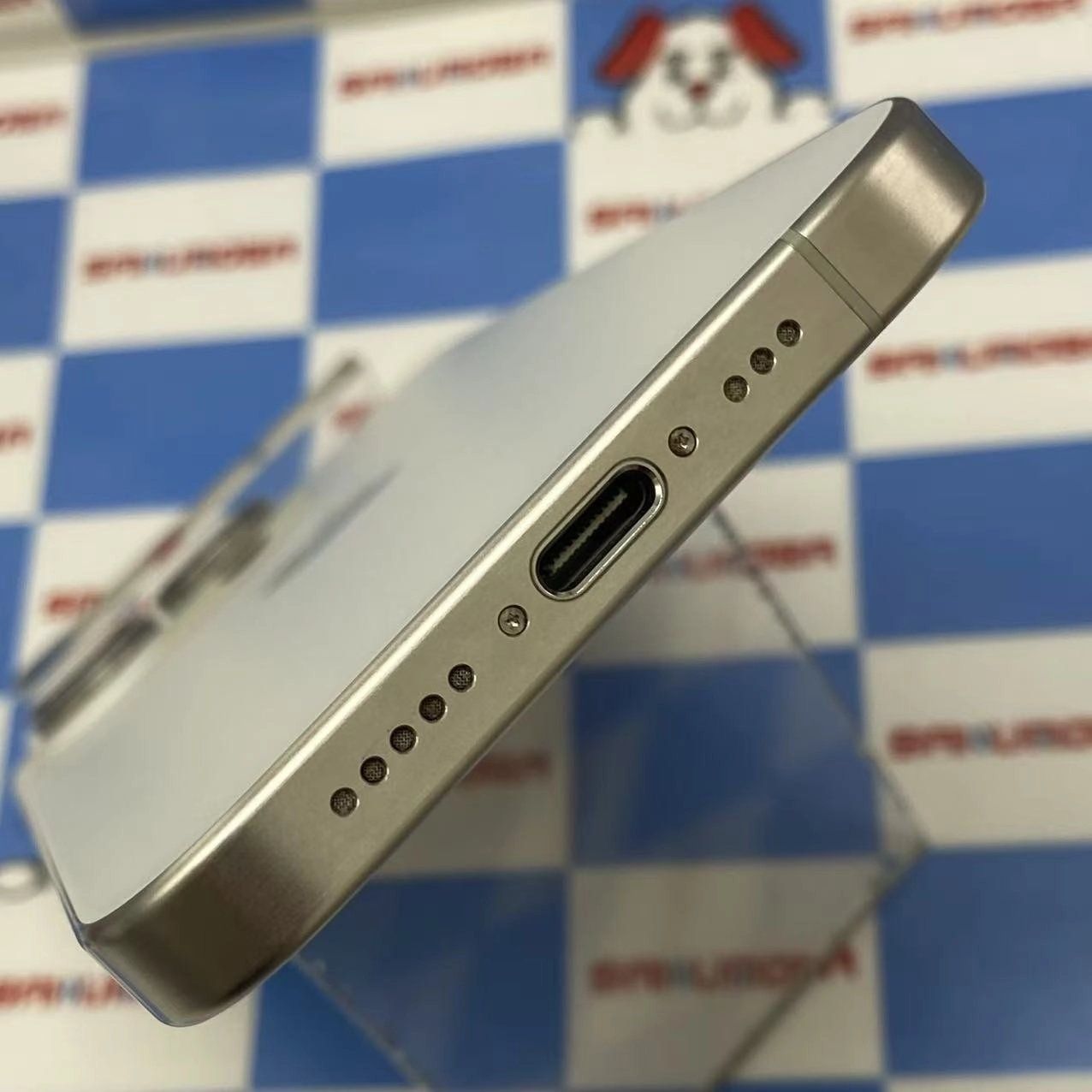 ムスビー｜iPhone15 Pro 512GB ホワイトチタニウム MTUJ3J/A SoftBank