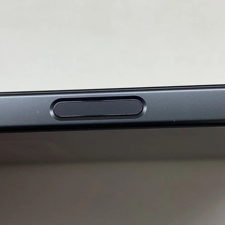 iPhone16 Pro Max 256GB �֥�å������˥��� MYWG3J/A AU��SIM�ե�