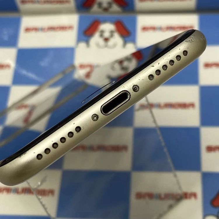 iPhoneSE ��3���� 64GB �������饤�� MMYD3J/A AU��SIM�ե꡼ ��������