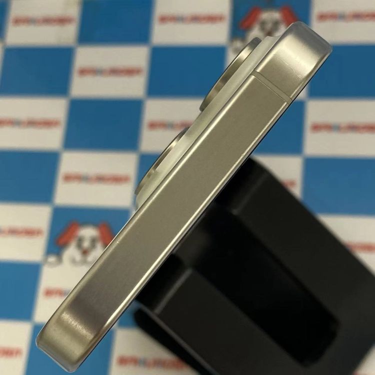 iPhone15 Pro 512GB �ۥ磻�ȥ����˥��� MTUJ3J/A AU��SIM�ե꡼