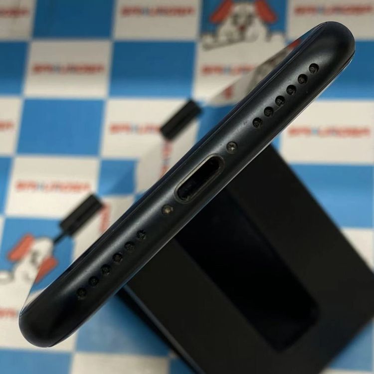 ¨��ȯ����iPhoneSE ��3���� 64GB �ߥåɥʥ��� MMYC3J/A AU��SIM�ե꡼