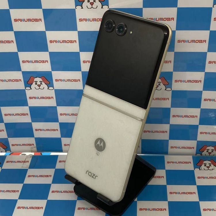 motorola razr 50d 8GB/256GB �ۥ磻�ȥޡ��֥� M-51E docomo��