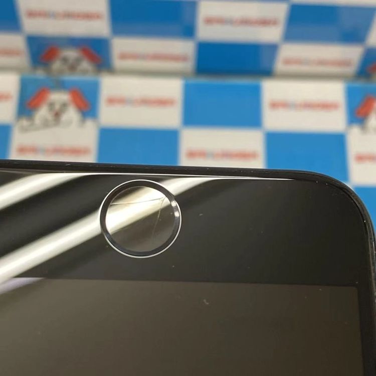 iPhoneSE ��3���� 128GB �ߥåɥʥ��� MMYF3J/A docomo��SIM�ե꡼