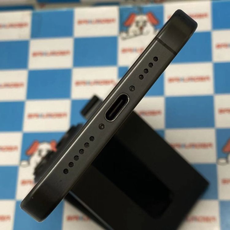 iPhone15 Pro Max 512GB �֥�å������˥��� MU6U3J/A AU��SIM�ե�