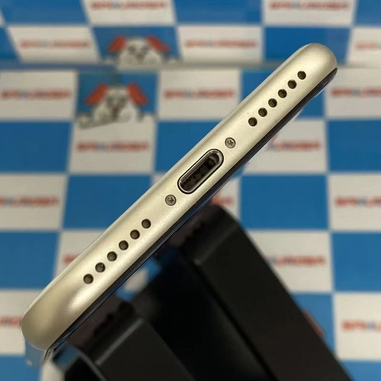 iPhoneSE ��3���� 64GB �������饤�� MMYD3J/A SoftBank��SIM�ե꡼