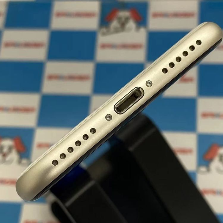 ¨��ȯ����iPhoneSE ��3���� 128GB �������饤�� MMYG3J/A AU��SIM�ե꡼