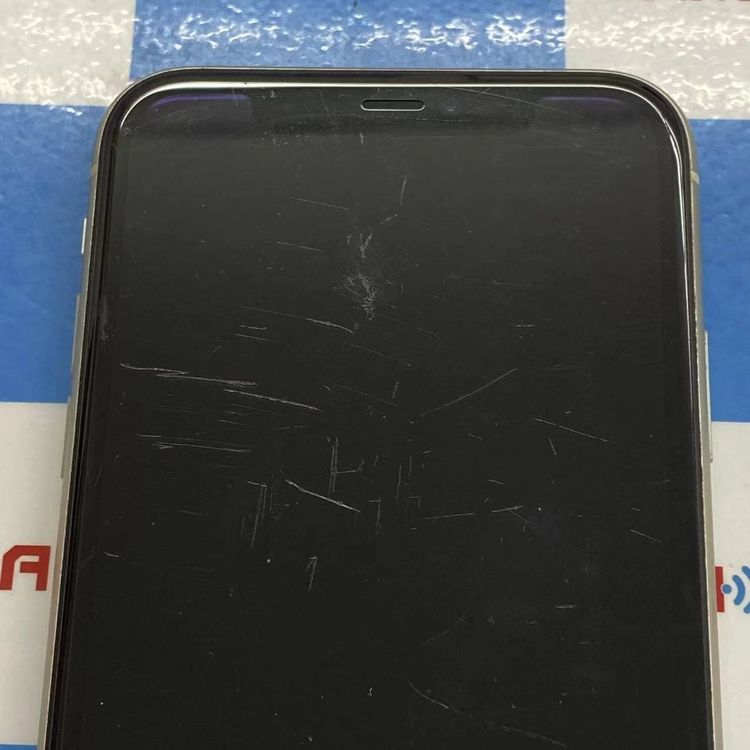 iPhone11 256GB �ۥ磻�� MWM82J/A docomo��SIM�ե꡼�������